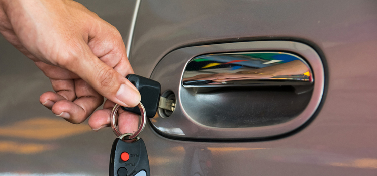 Car door lock repair in Parlier