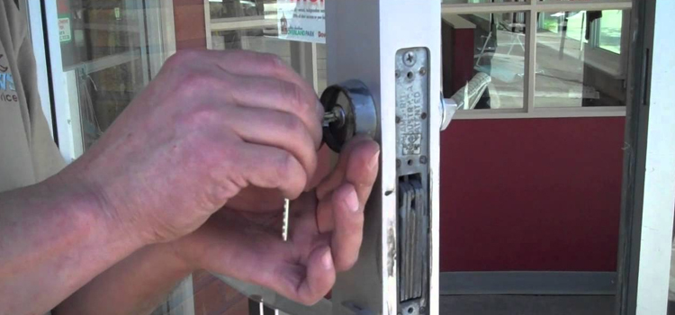commercial door lock repair Parlier